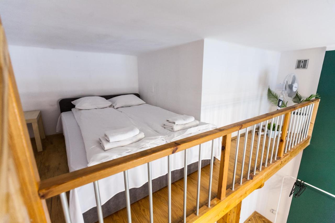 Vintage Szpitalna Apartment Красков Екстериор снимка