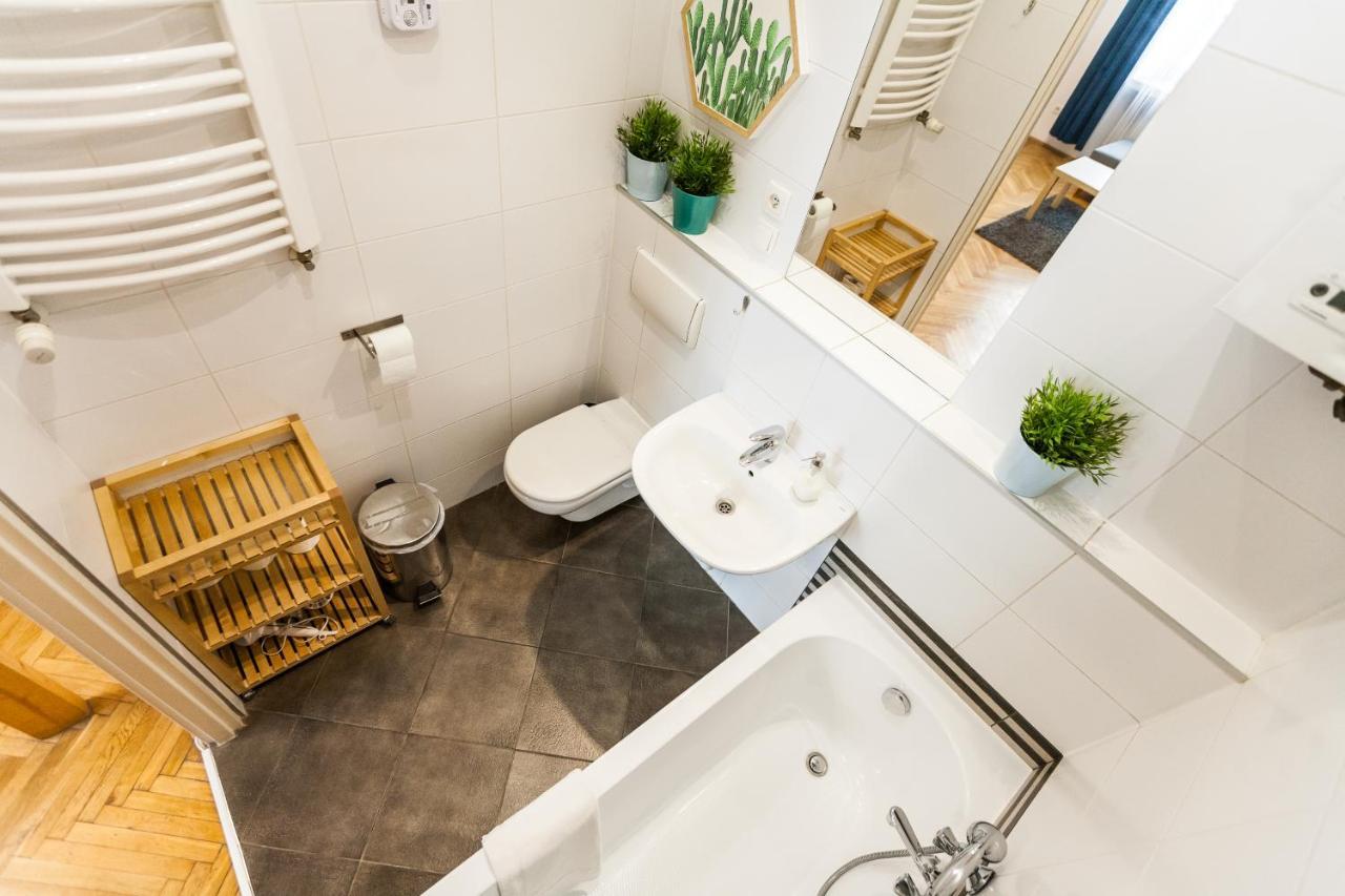 Vintage Szpitalna Apartment Красков Екстериор снимка