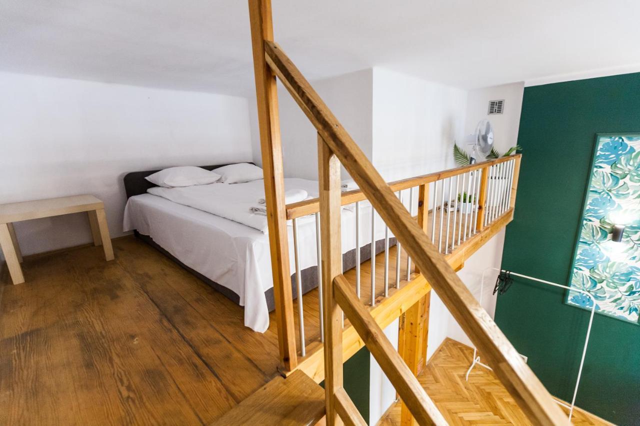 Vintage Szpitalna Apartment Красков Екстериор снимка