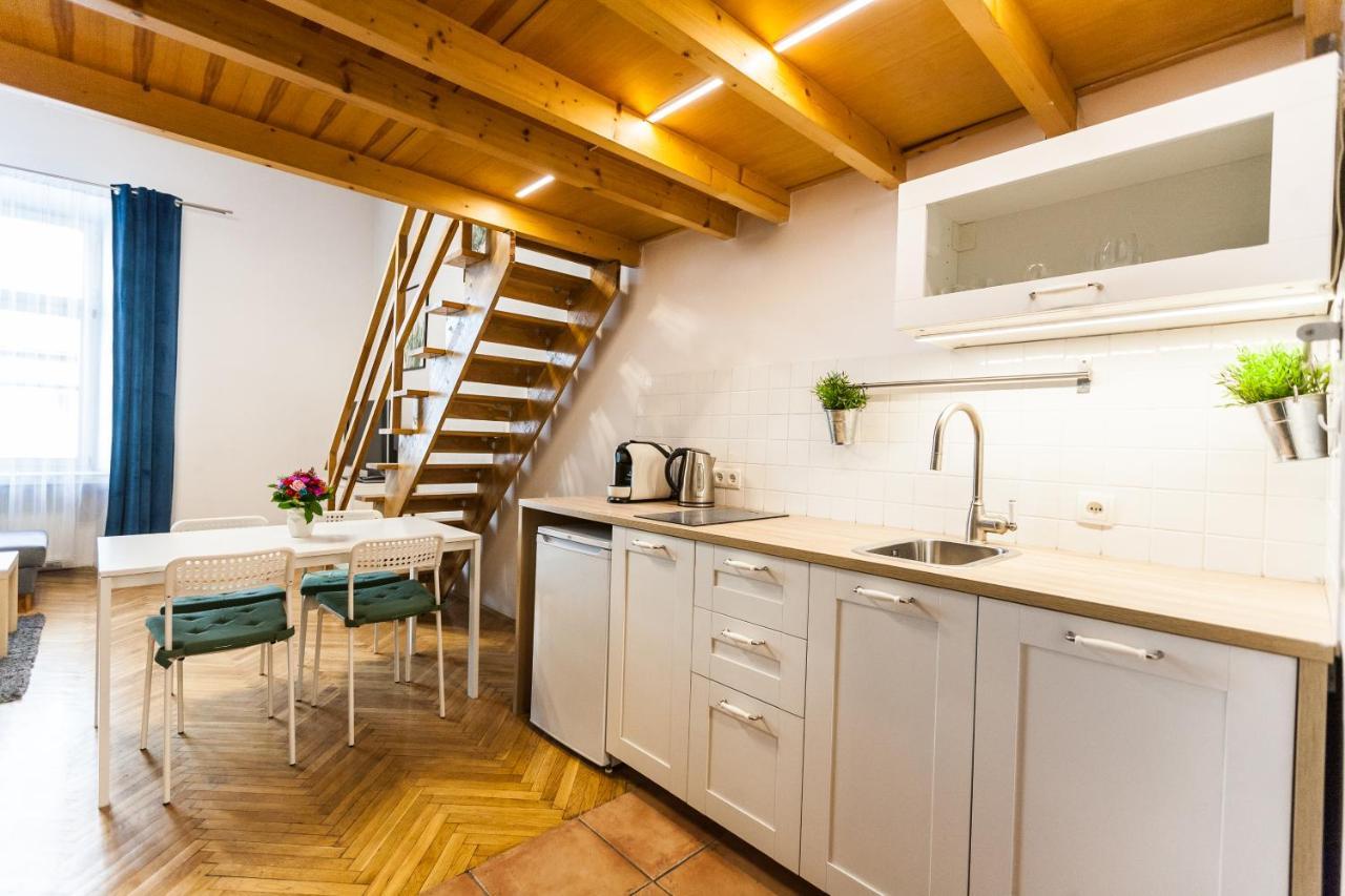 Vintage Szpitalna Apartment Красков Екстериор снимка
